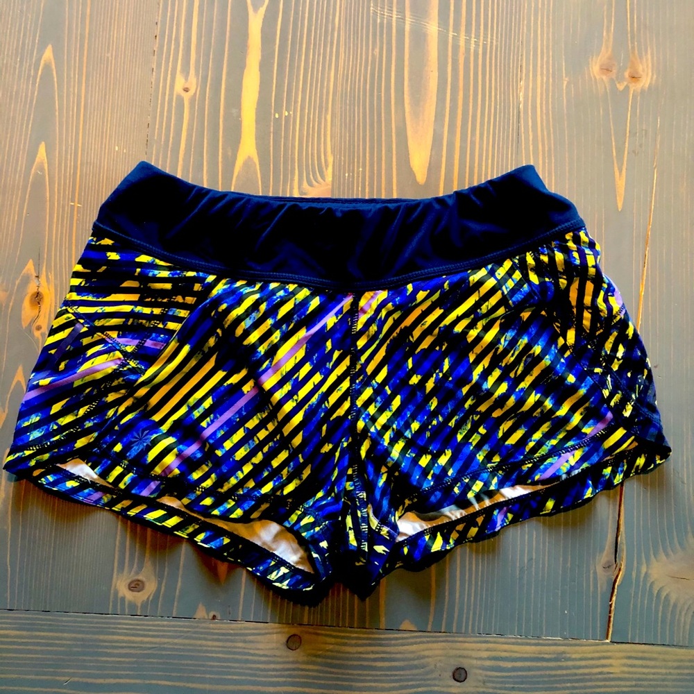 Athleta Printed Run With It Short